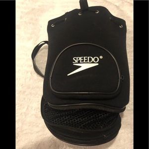 Speedo sling sports bag. Great multi functional